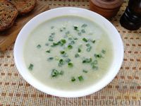 Фото к рецепту: Суп-пюре из брокколи с плавленым сыром