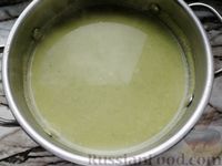 Фото приготовления рецепта: Суп-пюре из брокколи с плавленым сыром - шаг №10