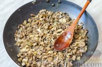 Фото приготовления рецепта: Зразы из риса с грибами - шаг №6