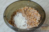 Фото приготовления рецепта: Тефтели из рыбных консервов и риса (в духовке) - шаг №7