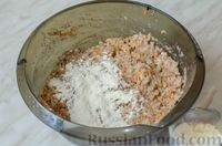 Фото приготовления рецепта: Тефтели из рыбных консервов и риса (в духовке) - шаг №8