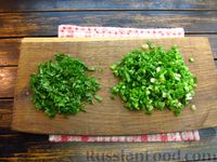 Фото приготовления рецепта: Зелёный борщ со щавелем и капустой, на курином бульоне - шаг №13