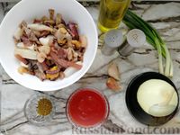 Фото приготовления рецепта: Морепродукты, тушенные в томатном соусе - шаг №1