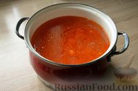 Фото приготовления рецепта: Томатный суп с курицей и гречневой крупой - шаг №9