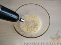 Фото приготовления рецепта: Заливной пирог со шпинатом и яйцами - шаг №10