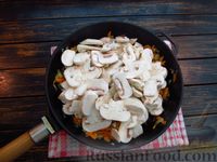 Фото приготовления рецепта: Горохово-грибной суп с горчицей - шаг №10