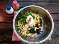 Фото приготовления рецепта: Салат из морской капусты с морковью и яйцом - шаг №7