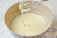 Фото приготовления рецепта: Медовые кексы с шоколадной глазурью и кокосовой стружкой - шаг №7