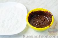 Фото приготовления рецепта: Медовые кексы с шоколадной глазурью и кокосовой стружкой - шаг №12