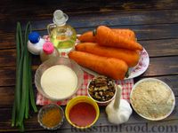 Фото приготовления рецепта: Постные морковные котлеты с орехами, в панировочных сухарях - шаг №1