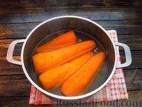 Фото приготовления рецепта: Постные морковные котлеты с орехами, в панировочных сухарях - шаг №4