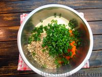 Фото приготовления рецепта: Постные морковные котлеты с орехами, в панировочных сухарях - шаг №8