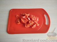 Фото приготовления рецепта: Макароны с тунцом, помидорами и маслинами - шаг №7