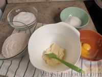 Фото приготовления рецепта: Кокосовое песочное печенье - шаг №2