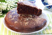 Фото к рецепту: Постный шоколадный пирог с орехами на варенье