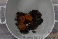 Фото приготовления рецепта: Густой смузи из сухофруктов - шаг №2