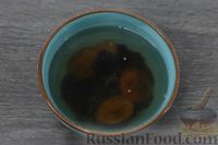 Фото приготовления рецепта: Густой смузи из сухофруктов - шаг №3