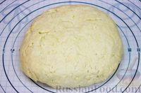 Фото приготовления рецепта: Творожно-сырные колечки-баранки - шаг №4