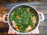 Фото приготовления рецепта: Суп-пюре с редиской и шпинатом - шаг №13