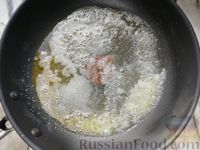 Фото приготовления рецепта: Кускус со шпинатом в сливочном соусе - шаг №4