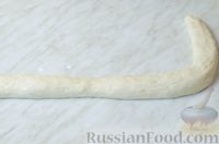Фото приготовления рецепта: Дрожжевой пирог "Улитка" с сахарной корочкой - шаг №11