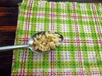 Фото приготовления рецепта: Картофельные котлеты со шпинатом - шаг №7