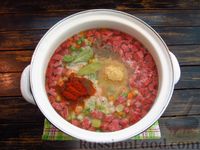 Фото приготовления рецепта: Гороховый суп с колбасой и овощами - шаг №8