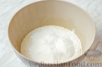Фото приготовления рецепта: Медовые пирожные с масляным кремом со сгущёнкой - шаг №4