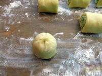 Фото приготовления рецепта: Бездрожжевые пирожки с картошкой и зеленью (в духовке) - шаг №19