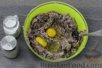 Фото приготовления рецепта: Котлеты из фарша с консервированной фасолью - шаг №6