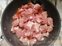 Фото приготовления рецепта: Булгур с мясом и фасолью в томатном соусе - шаг №4
