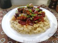 Фото к рецепту: Булгур с мясом и фасолью в томатном соусе