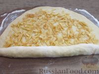 Фото приготовления рецепта: Жареные плюшки с яблоками - шаг №13