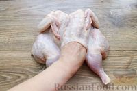 Фото приготовления рецепта: Курица, запечённая с картофелем, брокколи, перцем и морковью - шаг №11
