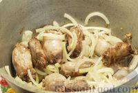 Фото приготовления рецепта: Перловка с куриными шейками - шаг №6