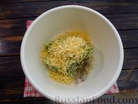 Фото приготовления рецепта: Суп с молодой капустой, сладким перцем и куриными фрикадельками с сыром и зеленью - шаг №10