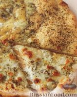 Фото к рецепту: Пицца «Четыре сыра»