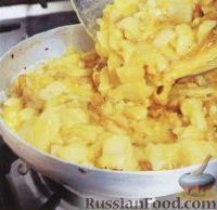 Фото приготовления рецепта: Испанский омлет с картофелем (тортилья) - шаг №3