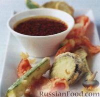 Фото к рецепту: Жареные овощи в кляре с острым соусом (темпура)