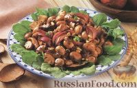 Фото к рецепту: Теплый салат с грибами