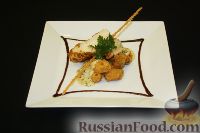 Фото к рецепту: Куриная грудка в стружке из тунца с картофелем и соусом из эстрагона