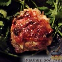Фото приготовления рецепта: Филе хека в томатном соусе с маринованными грибами и стручковой фасолью - шаг №13