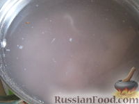Фото приготовления рецепта: Рассольник из мяса курицы с перловой крупой - шаг №4