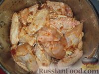 Фото приготовления рецепта: Куриные крылышки в остром соусе - шаг №2