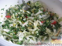 Фото к рецепту: Салат "Весенний" со шпинатом