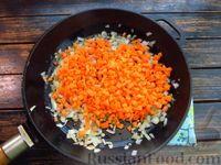 Фото приготовления рецепта: Суп с сосисками, вермишелью и овощами - шаг №7