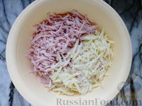 Фото приготовления рецепта: Картофельные зразы с колбасой и сыром - шаг №4