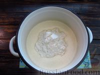 Фото приготовления рецепта: Медовый торт "Мамуся" с манным масляно-заварным кремом - шаг №5