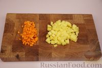 Фото приготовления рецепта: Сливочный суп с сосисками и манными клёцками - шаг №6