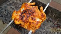 Фото к рецепту: Шашлык из целой курицы (плюс несложный чесночный соус)